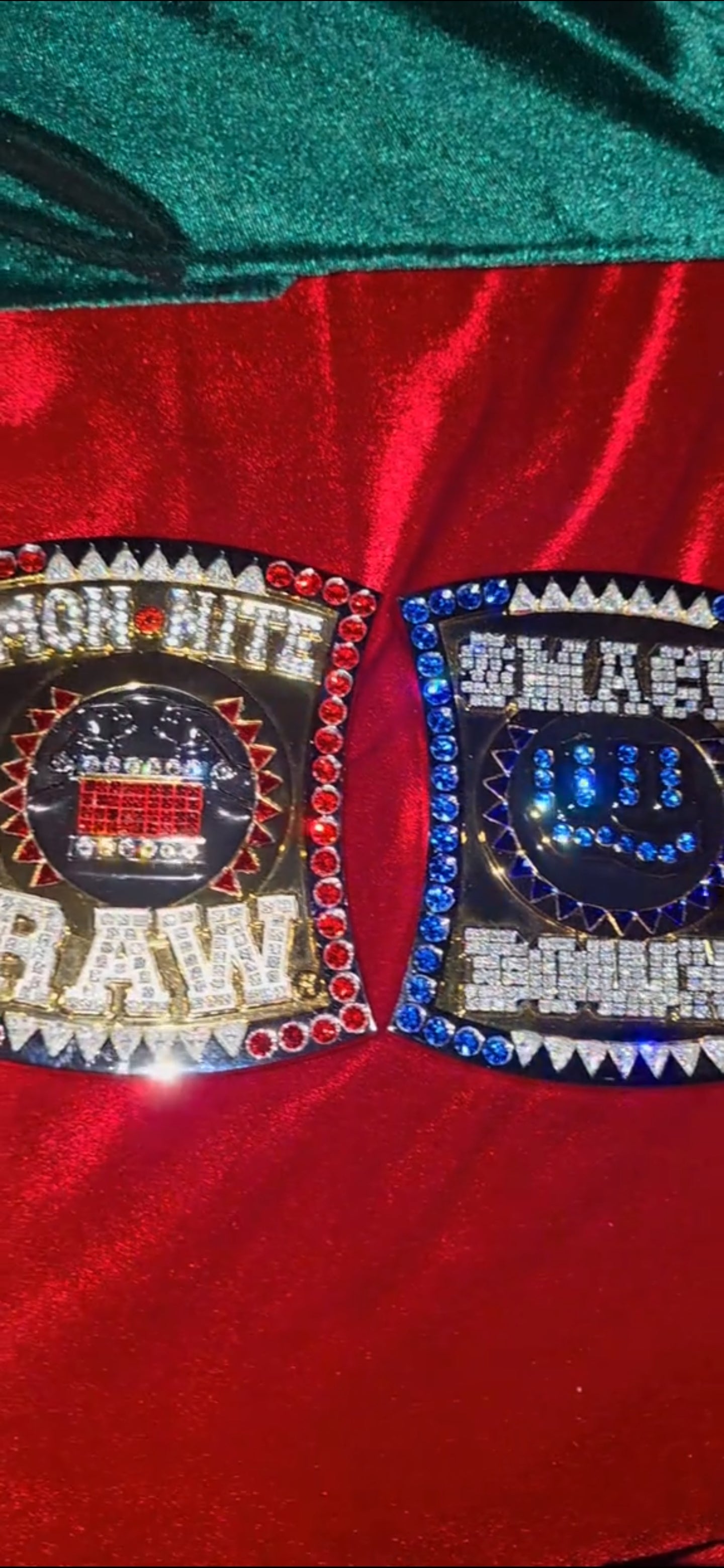 Raw/Smackdown Sideplates Restone